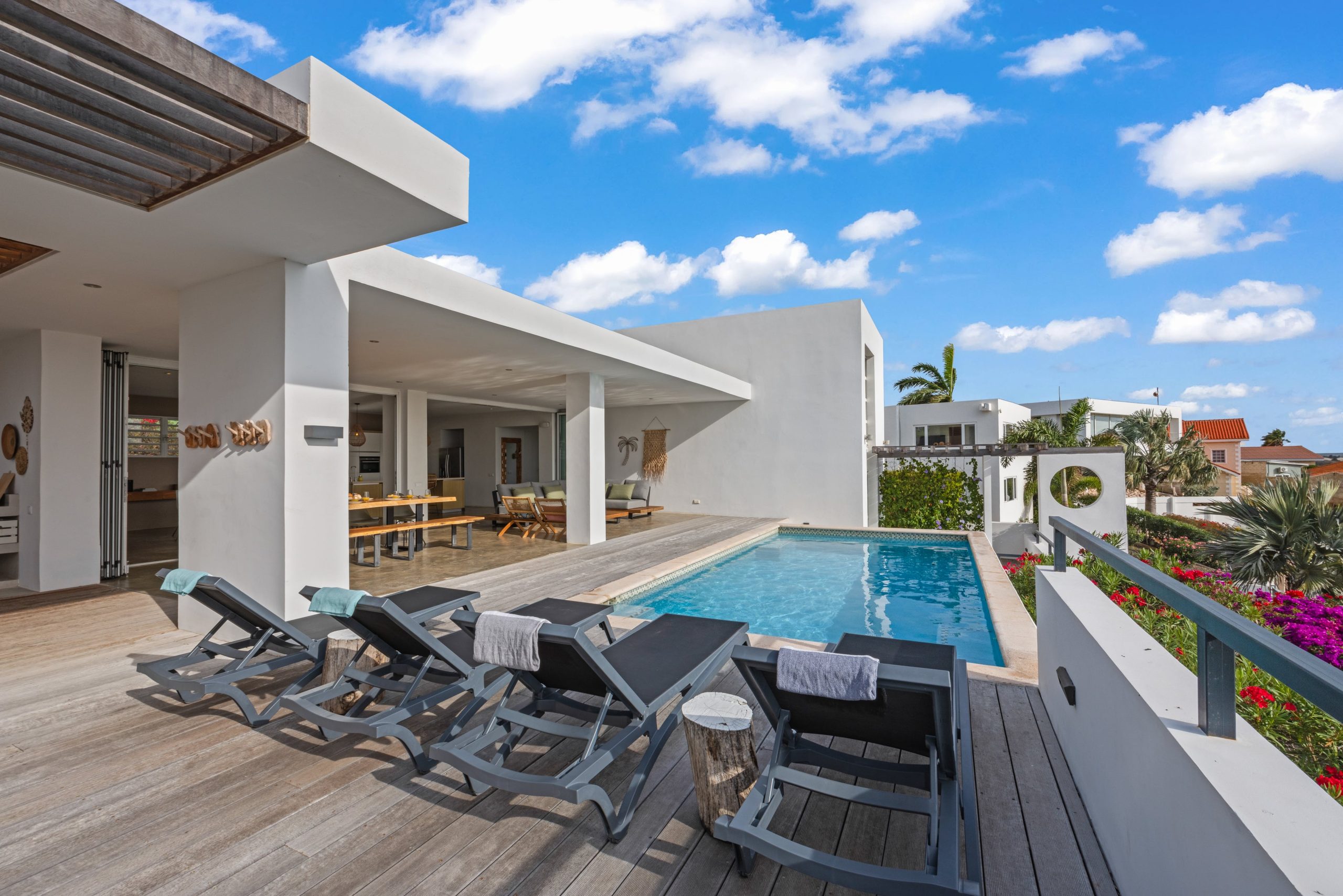 Lounge terras met uitzicht in Bottelier, Curaçao