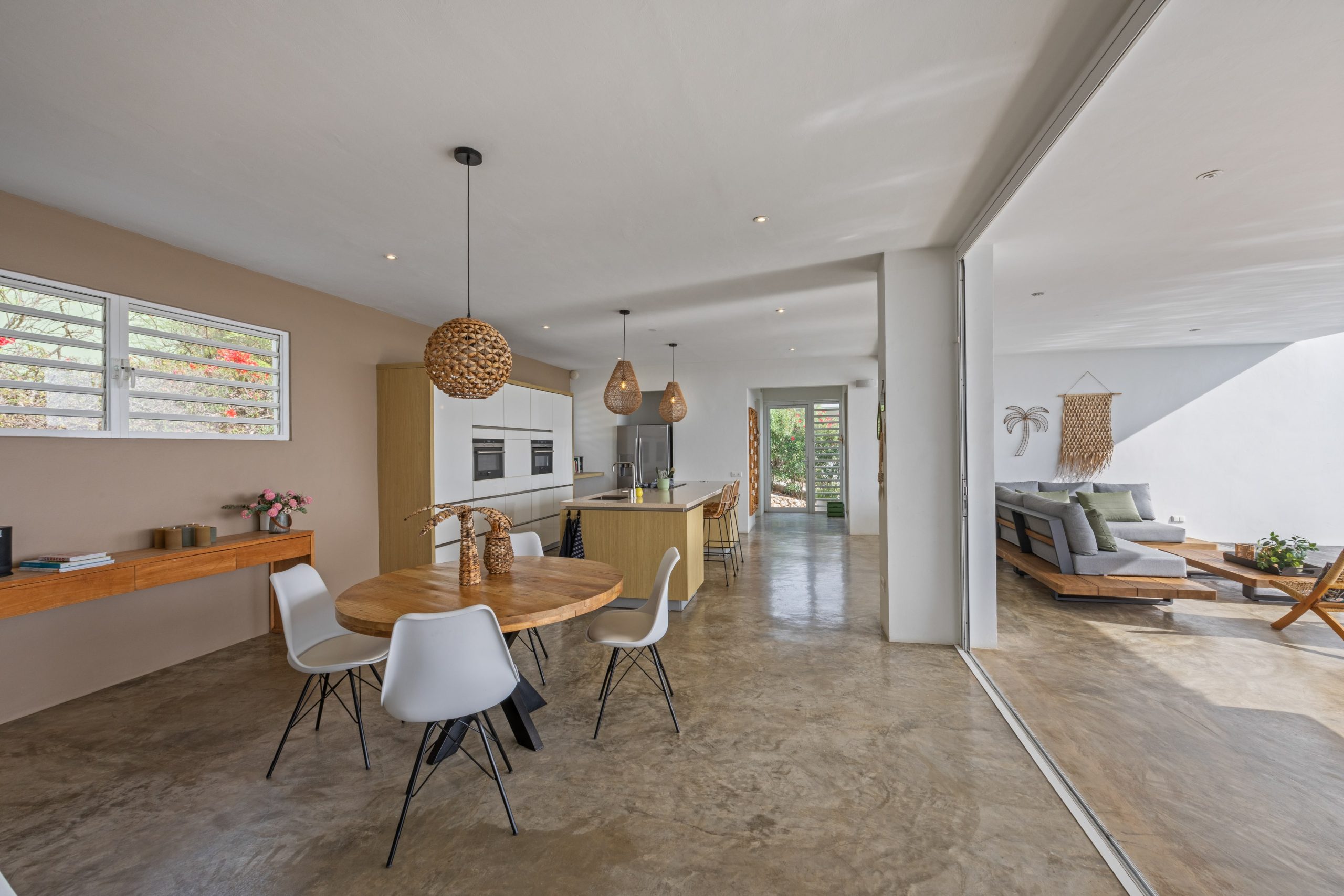 Volledig uitgeruste keuken in luxe vakantievilla Curaçao